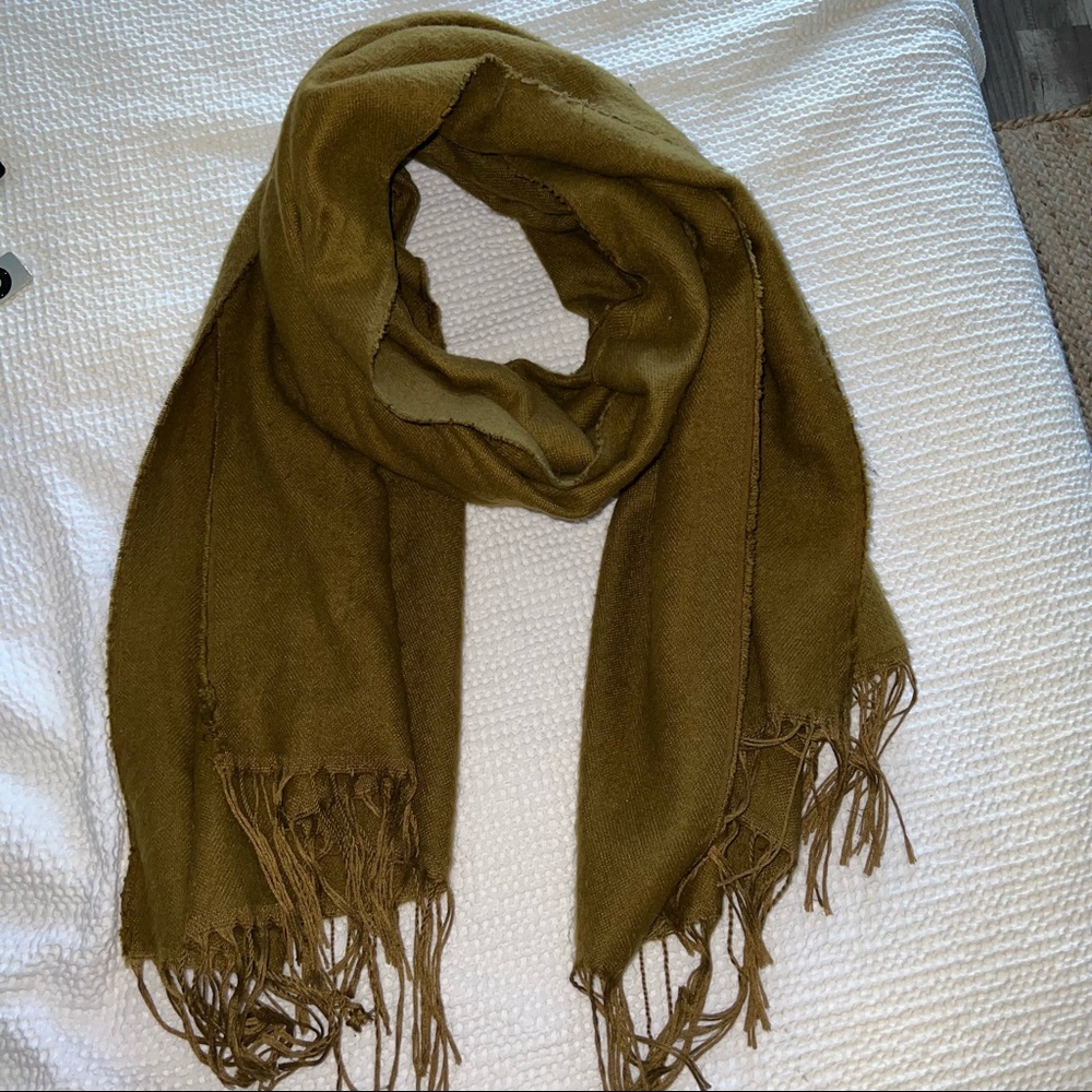 H&M Green Blanket Scarf